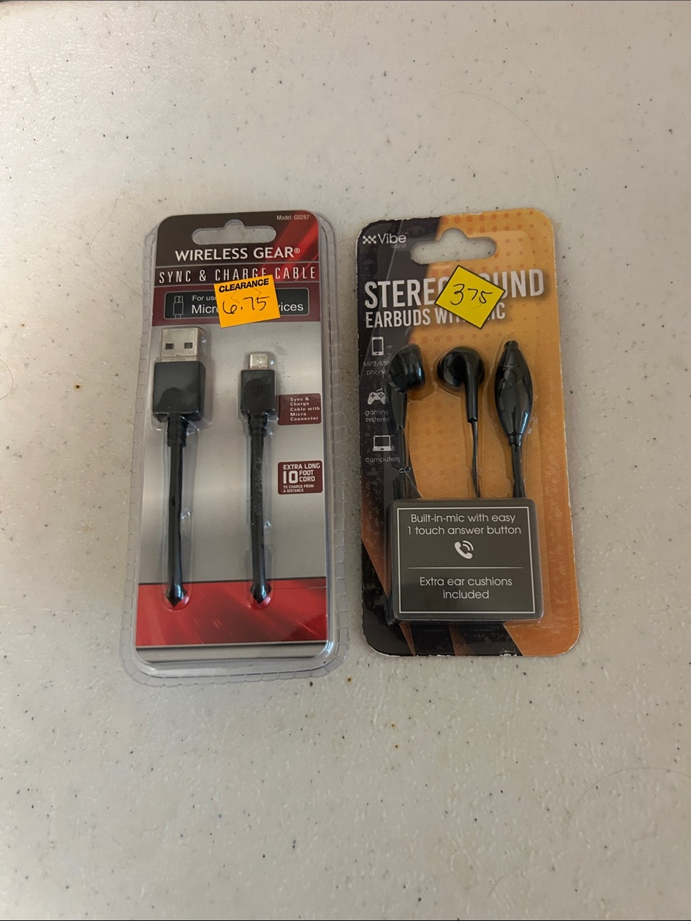 Wireless Gear Black Sync & Charge Cable and Vibe Black Stereo Earbuds Pack